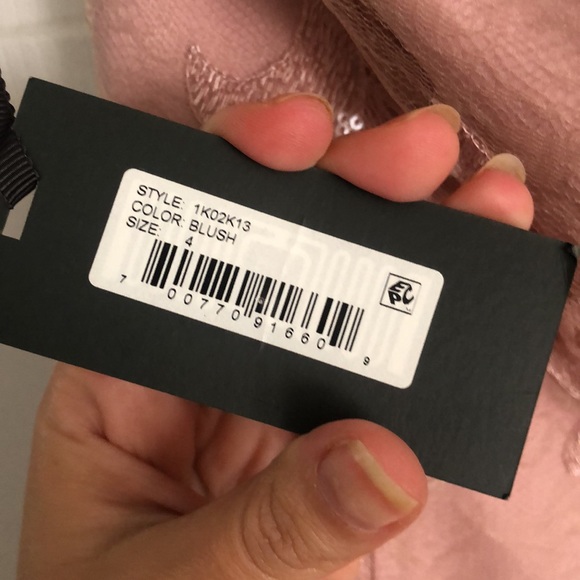 Vera Wang dress - Picture 3 of 5